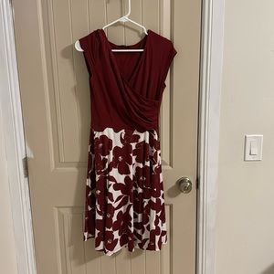 Stretchy short sleeve mid knee dress